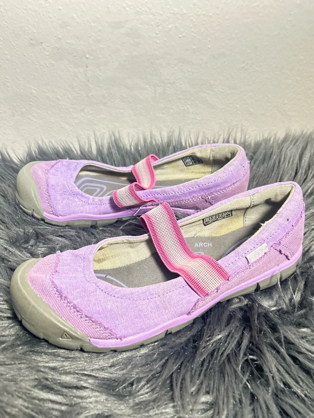 KEEN Rivington MJ CNX K Purple Heart Bougainvillea Purple Mary Jane Slip-On Sz 4